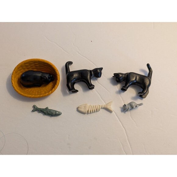 🍁 3/$20 Playmobil Lot ANIMALS RESCUE VET PETS Figurines Replacement - Picture 2 of 5